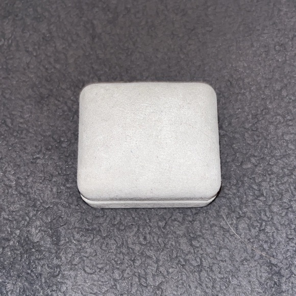 Brand new dragonfly necklace 🖤 - Picture 2 of 2